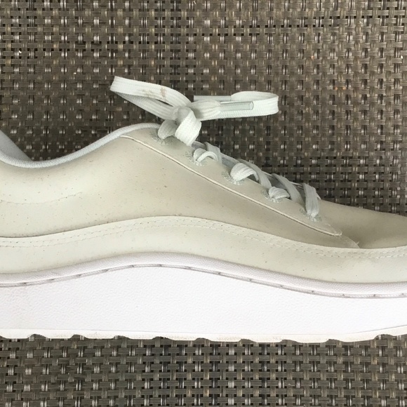 Woman’s Allbirds Plant Pacers - Size 8 - Picture 8 of 10